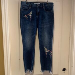Hidden Jeans Stylish Blue Ankle Jeans with Hummingbird Embroidery